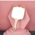 Specchio a mano carino in legno con orecchie di gatto e zampa su supporto rosa - Piccolo specchio a mano a forma di procione