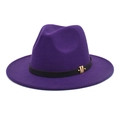 Κλασικό μωβ μάλλινο καπέλο Fedora με μαύρη κορδέλα και χρυσή αγκράφα Μ σε λευκό - M (56-58cm) / Μωβ