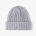 Gorro de punto acanalado gris claro minimalista con dobladillo ancho para el invierno - Gris claro