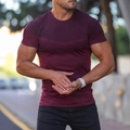 T-shirt sportiva da uomo slim fit bordeaux con maniche raglan e tessuto traspirante - S / Rosso Vino