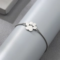 Detalle del colgante de huella en acero inoxidable plateado con cadena de quilla ajustable - Plata (Estilo 2)