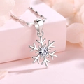 Collana con ciondolo a fiocco di neve in argento S925 e zircone scintillante argento - D195 Pendente in Zirconia Bianca Singolo (Argento Puro) / Bianco