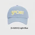 Berretto da baseball azzurro con ricamo SPORT giallo e design classico a sei pannelli - Azzurro