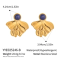 Detail view of retro geometric gold earrings with lapis stone and precise dimensions - Deep Blue Style (YYE025246-B)