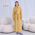 Peignoir long épais en polaire jaune citron pour femme avec liseré blanc et ceinture - M / Style Femme / Jaune Citron