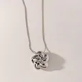 Collana argentata con ciondolo a fiore cavo e catena a serpente elegante da donna - Collana di Fiori 3D (PDD1095) / Argento