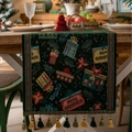 Camino de mesa navideño de jacquard verde con motivos florales y borlas sobre madera - 35x200cm / Caja de Regalo Jacquard Verde