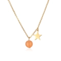 Goldene Edelstahl Sternenkette mit orangefarbenem Natursteinanhänger auf weißem Grund - 10mm / Gold Gelber Chalzedon