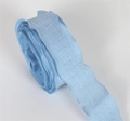 Roll of light blue linen ribbon with square texture and ruffled edge on white background - 2.5cm Simple Pack / Blue