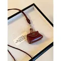Collar de mini monedero de cuero burdeos de moda con cierre a presión metálico - Burdeos