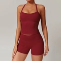 Ensemble de yoga bordeaux pour femme avec haut licou et short de sport taille haute - S / Haut Et Bas / Rouge Cerise