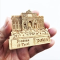 Handgehaltener Kühlschrankmagnet aus Harz mit Trevi-Brunnen und Roma-Gravur - Trevi-Brunnen Rom