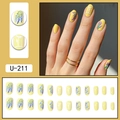 Unghie finte ovali giallo chiaro con motivo lavanda e simboli zodiacali dei Gemelli - Stile Zodiaco Lavanda Giallo (U-211)