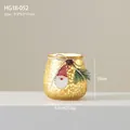 Golden Christmas glass candle holder with hammer texture and Santa tag 9.5x10cm - Gold Hammered (HG18-052)