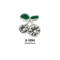 Vista macro de dijes de cereza 9x9mm con esmalte verde y diamantes de imitación claros - X-1894 Base de Plata Transparente Estilo 2 (Grande)
