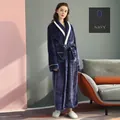 Accappatoio spesso in flanella blu navy da uomo con piping bianco e cintura in vita - M / Blu navy-Donna