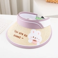Dettaglio visiera in paglia per bambini con coniglio ricamato e scritta decorativa - 52-54cm (3-10 Anni) / Viola Chiaro-Coniglio