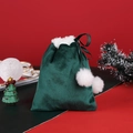 Dunkelgrüner Samt-Weihnachtsbeutel mit weißem Plüschrand und dekorativen Bommeln - 14*17cm / Grün