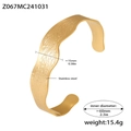Minimalistischer gewellter Edelstahl-Armreif mit 18K Goldbeschichtung und Textur - Strukturierter Offener Armreif (Z067) / Gold
