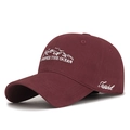 Cappellino da baseball in cotone bordeaux con ricamo di montagna e testo I Prefer The Ocean - Regolabile / Borgogna