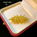 Detailed view of luxury yellow gemstone flower brooch with 4.4cm by 1.9cm dimensions - D098 Yellow