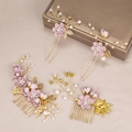 Dettaglio del set di pettini per capelli con fiori rosa, perle e foglie d'oro - Set accessori per capelli / Viola