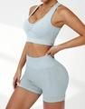 Lichtblauwe naadloze geribbelde yogaset met sportbeha en korte broek met hoge tailleband - S / Blauw