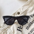 Gafas de sol negras para niños con lentes oscuras y adornos de metal plateado - Negro