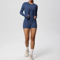Detalle del conjunto de yoga de 3 piezas azul marino con chaqueta con capucha y pantalones - S / Azul Marino