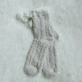 Chaussettes de nuit en polaire corail gris clair avec jolis pompons blancs - Kaki Clair avec Pompon