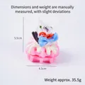 Mini ciondolo a forma di waffle rosa con crema bianca e fiocco blu per decorazione DIY - Torta waffle rosa con cinturino rosa