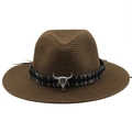 Dettaglio di cappello in paglia western con fascia etnica e decoro teschio di toro - M(56-58cm) / caffè