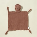 Brown cotton gauze baby comforter featuring a lion head and knotted corners - Carmine (Lion)