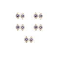 Detailansicht von 10 goldenen Evil Eye Anhängern mit blauem Emaille und funkelnden Steinen - Gold Rund Verbinder