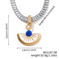 Macro d'un collier hip hop en cuivre avec pendentif œil maléfique en zircon et chaîne - Œil Zirconia Carré Or (N01197-5B)