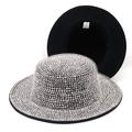 Flacher schwarzer Wollhut mit glitzernden Strasssteinen und breiter Krempe für die Bühne - M(56-58cm) / Schwarzer Full-Strass-Stil (01)