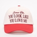 Berretto da baseball rosso e bianco con ricamo 'YOU LOOK LIKE YOU LOVE ME' - Bianco Sporco Spliced Rosso