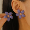 Elegante lila doppellagige Blütenohrstecker mit goldenem Zentrum für Damen - KC Gold S455 (Mattviolett)