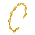 Brazalete de latón chapado en oro de 18K con diseño ondulado minimalista en fondo blanco - Chapado en Oro de 18K / Dorado (KB0398)