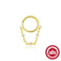 Orecchino a cerchio in argento S925 dorato con catena pendente e tre pietre di zircone - Stile Catena a Tre Zirconi / Oro