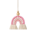 Détail d'un ornement arc-en-ciel fait main avec des perles en bois et des pompons en coton - Rose Multicolore