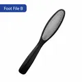 Râpe à pieds 10-en-1 avec poignée noire et surface métallique fine contre les callosités - Râpe à pieds modèle B / Noir