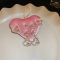 Set di orecchini con cuori rosa in oro e zirconi con tre varianti di design eleganti - Set Orecchini a Tema Cuore Rosa (96#) / Oro-Rosa