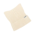 Primer plano del gorro de punto beige con orejas de gato y parche de Bring - Talla única / Blanco Roto