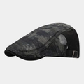 Detail van de ademende mesh achterkant en metalen gesp op een camouflage pet voor heren - Verstelbaar / 2# Klassiek Zwart Grijs Camo Mesh Stijl