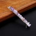 Dettaglio di fermaglio per capelli con cristalli viola naturali e filo d'argento - Ametista lavanda con clip d'argento