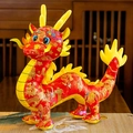 Peluche drago cinese tradizionale in broccato rosso con eleganti ricami dorati a mano - Rosso