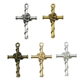 Vijf vintage metalen kruishangers met roosreliëf in zilveren, bronzen en gouden tinten - Rose Wrapped Cross 26x15mm
