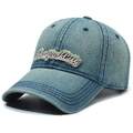 Gorra de béisbol de mezclilla azul claro con bordado New York City y acabado desgastado - Ajustable / Azul Claro (Bordado Rosa)