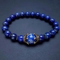 Lapis-Lazuli Perlenarmband mit Vintage-Goldkrone und blauer Marmorperle verziert - Lapislazuli Kaiserstein